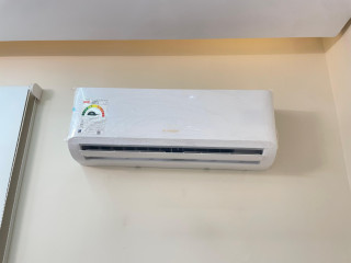 الحر بقى لا يُحتمل؟ مع تكييفات فريش من ريفر كول هترجع الراحة لبيتك في لحظات