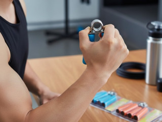 ✨ "المقبض الزوجي – قوة في قبضتك" ✨