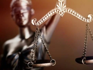 لماذا تحتاج إلى محامي قضايا جنائية في الرياض؟